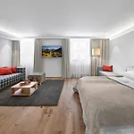 Отель Schwarzer Adler - Adults Only