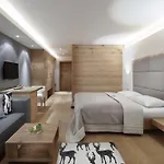 Schwarzer Adler - Adults Only Кицбюэль