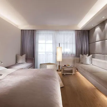 Schwarzer Adler - Adults Only 4*